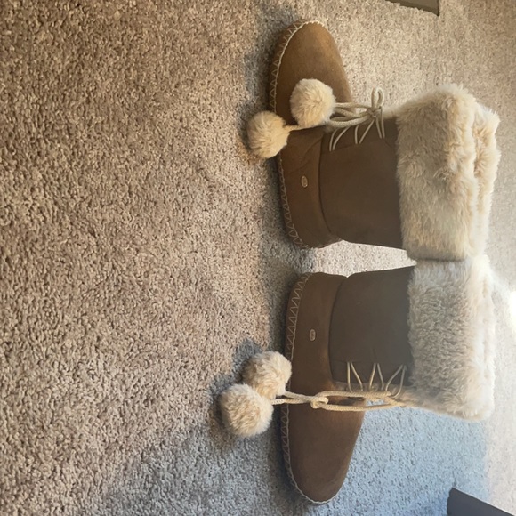 Slippers! - Picture 2 of 2